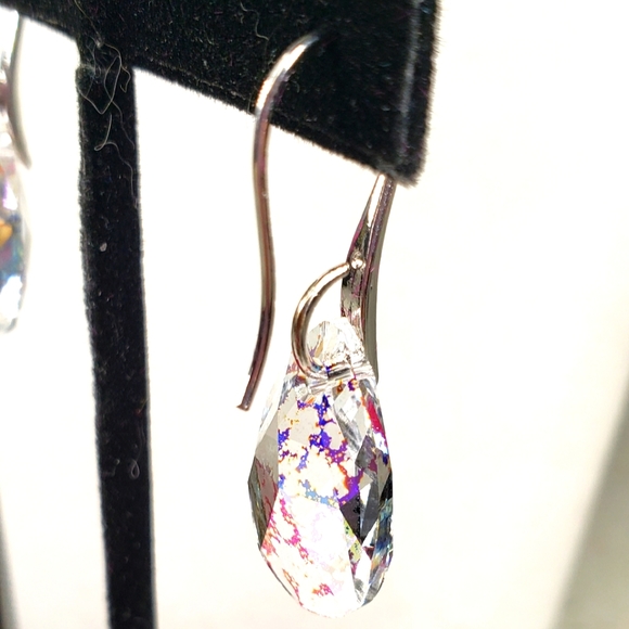 Osiana Swarovski Crystal Teardrop White Patina Dangle Earrings - Picture 14 of 14